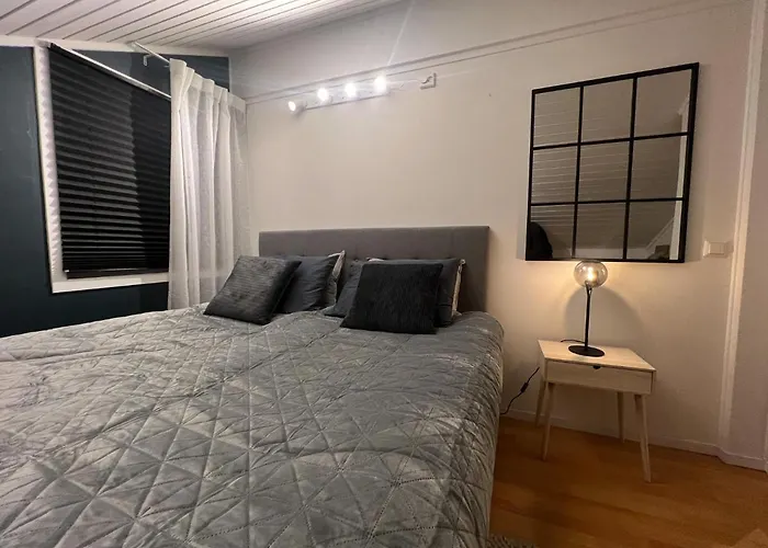 Charming Loft Retreat On Tromso\'S Historic Main Street: 3-Minute Stroll To City Square
