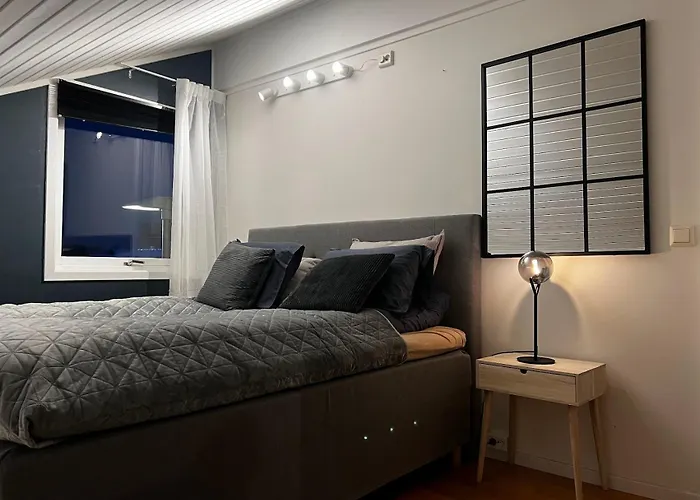 Charming Loft Retreat On Tromso\'S Historic Main Street: 3-Minute Stroll To City Square